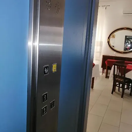 Soleo Hotel *